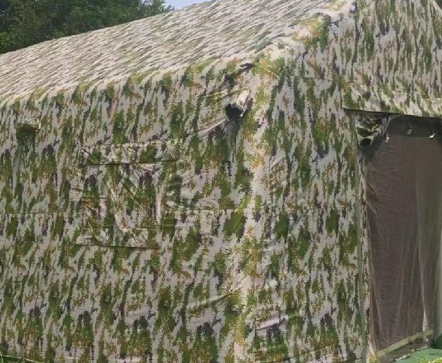 Tente militaire gonflable camouflée — Vue de détail